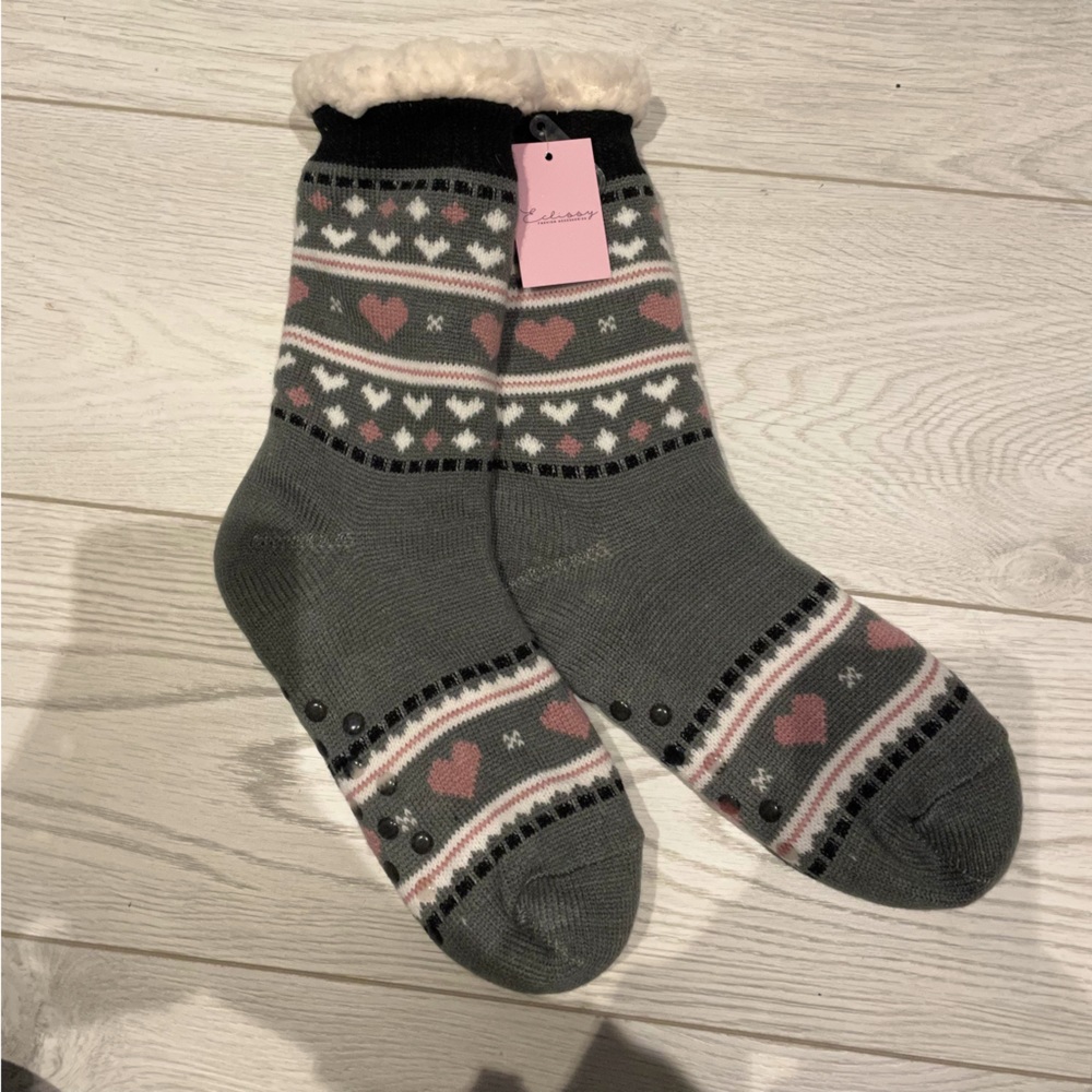 fuzzy slipper socks w grip